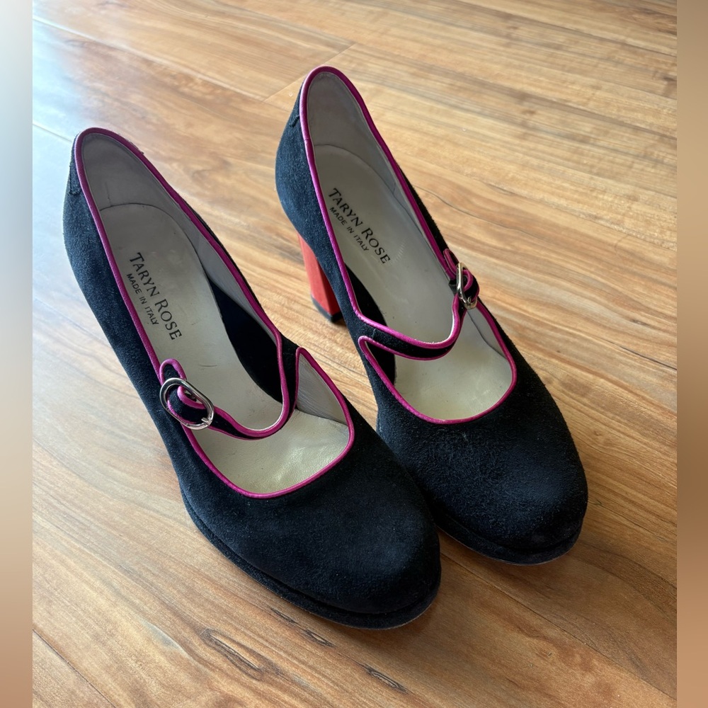 Taryn Rose Black Heels with Pink Trim